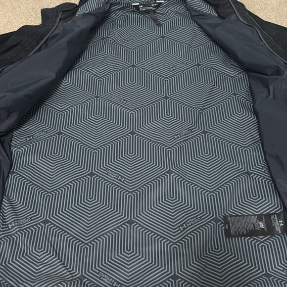 Under Armour Black ColdGear Infrared Jacket, Water-Resistant Material, Sz Medium - Picture 7 of 9
